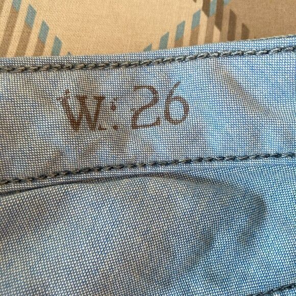 Holding Horses Anthropologie perfectly patched and distressed jeans runs big🫶 - Picture 11 of 14